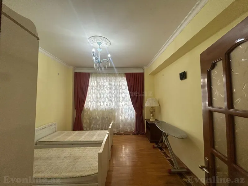 Satılır 4 otaqlı Mənzil Yeni tikili 160 m² 8 Noyabr m. - şəkil 6