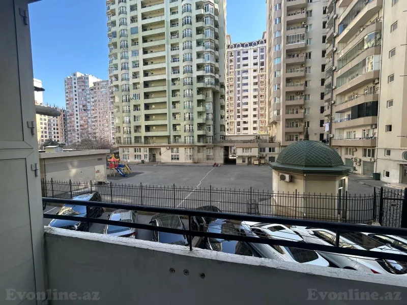 Satılır 4 otaqlı Mənzil Yeni tikili 160 m² 8 Noyabr m. - şəkil 13