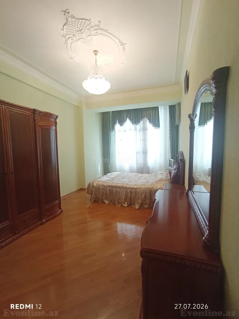 Satılır 3 otaqlı Mənzil Yeni tikili 170 m² Nərimanov r. - şəkil 26