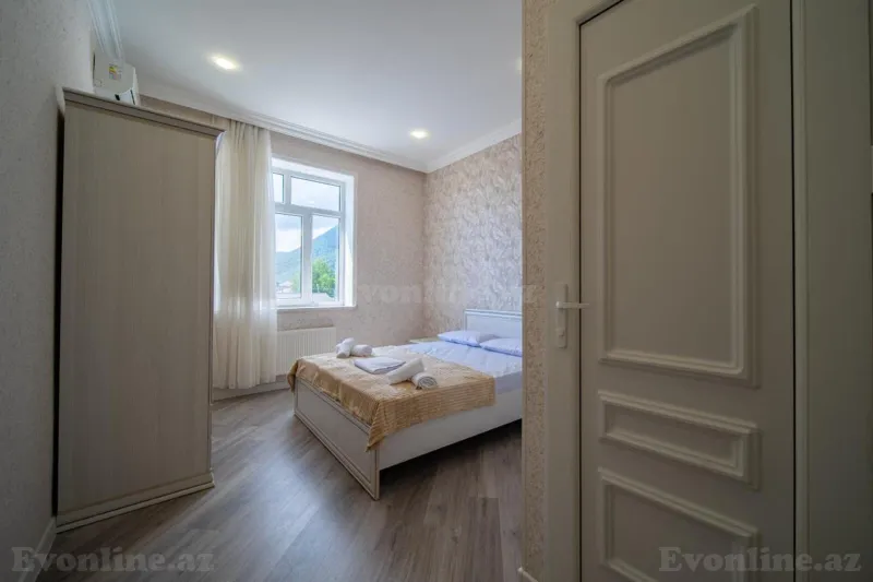 Kirayə verilir 5 otaqlı Həyət evi 300 m² Qəbələ - şəkil 15