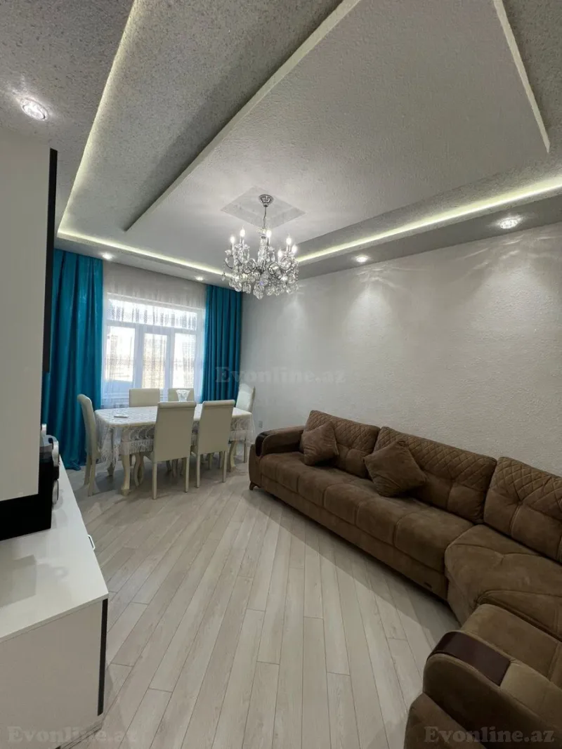 2 otaqlı Mənzil 70 m² İnşaatçılar m. Satılır
