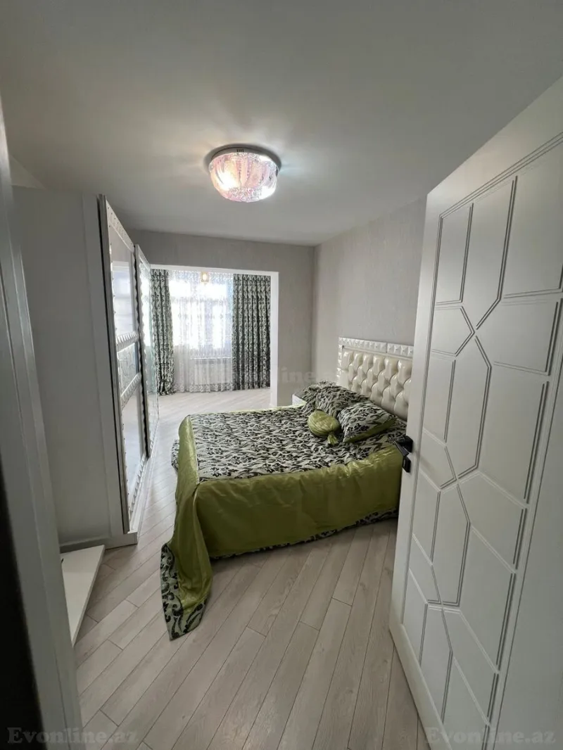Satılır 2 otaqlı Mənzil Yeni tikili 70 m² İnşaatçılar m. - şəkil 4