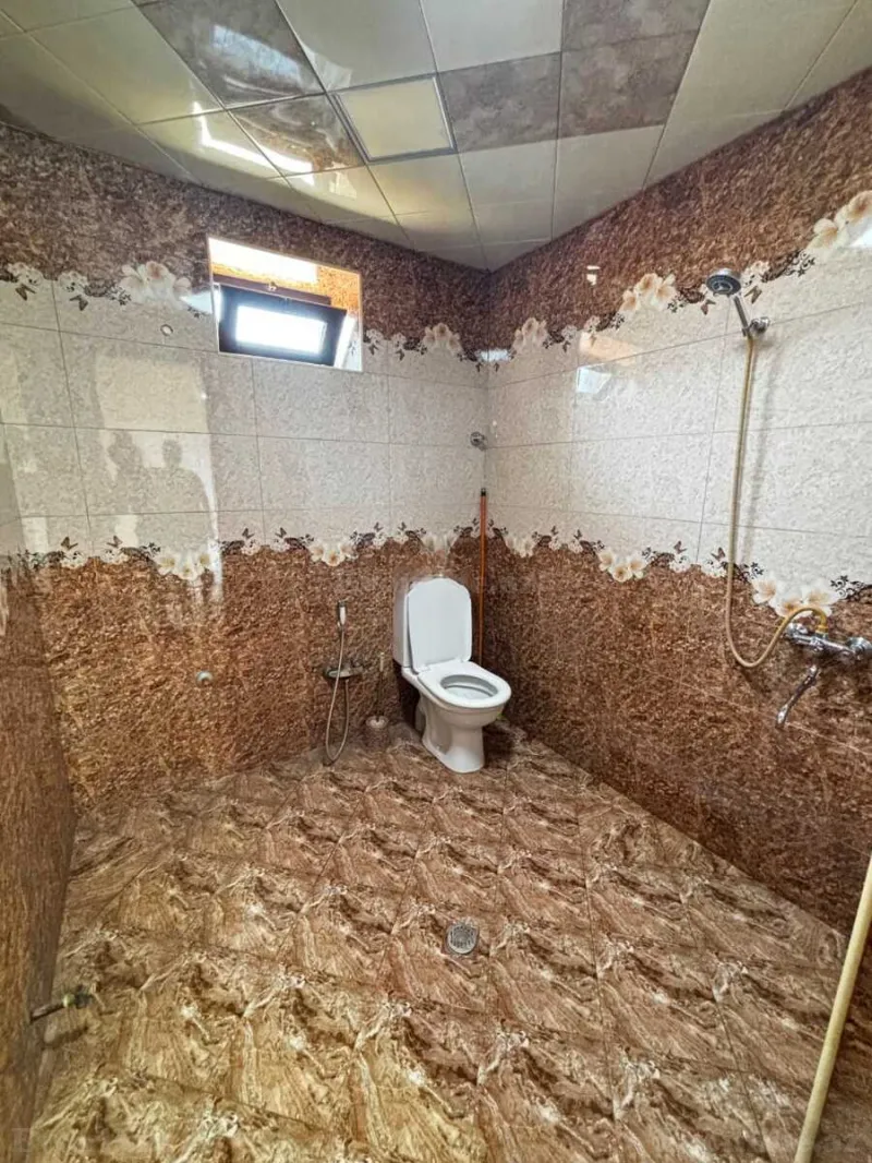 Kirayə verilir 4 otaqlı Həyət evi 2000 m² Quba - şəkil 2