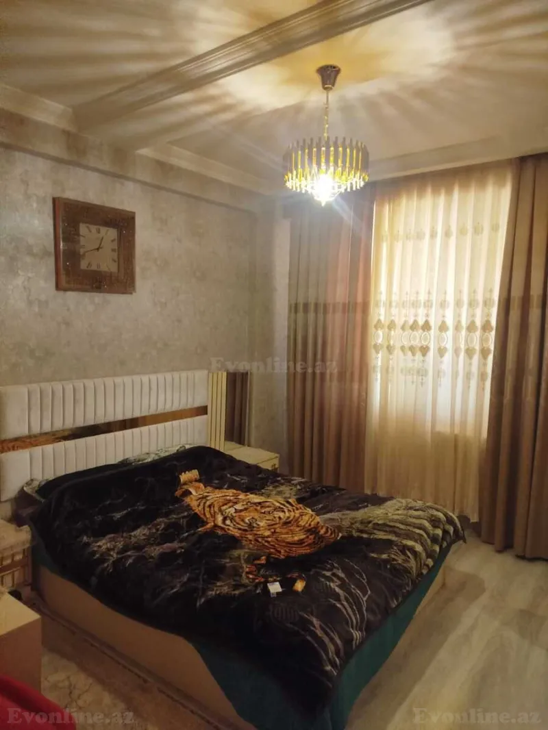 2 otaqlı Mənzil 77 m² İnşaatçılar m. Satılır