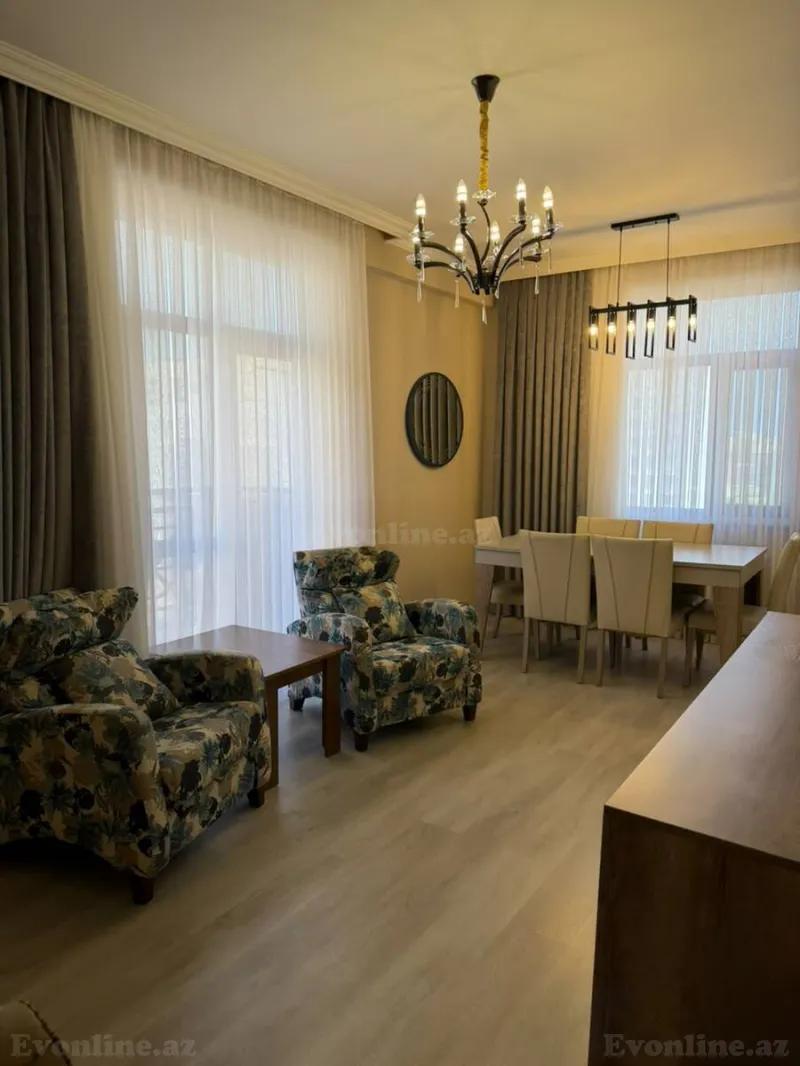 2 otaqlı Mənzil 70 m² 28 May m. Kirayə verilir