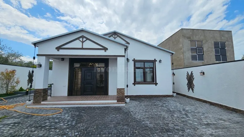 3 otaqlı Həyət evi 70 m² Novxanı Satılır