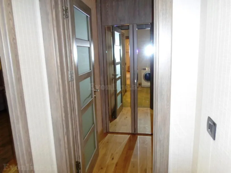 Kirayə verilir 5 otaqlı Mənzil Yeni tikili 250 m² Nəsimi r. - şəkil 18