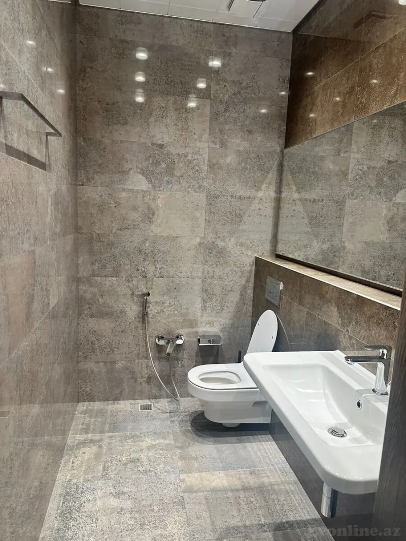 Kirayə verilir 5 otaqlı Mənzil Yeni tikili 250 m² Nəsimi r. - şəkil 24