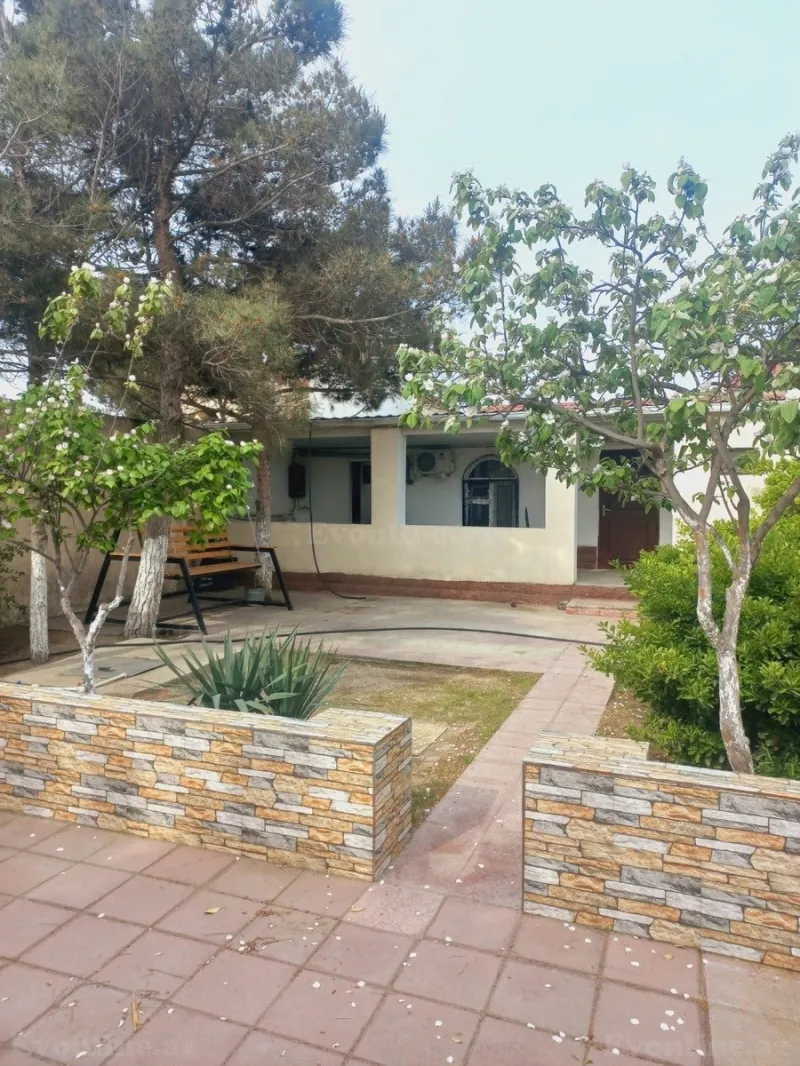 Kirayə verilir 2 otaqlı Həyət evi 100 m² Pirşağı