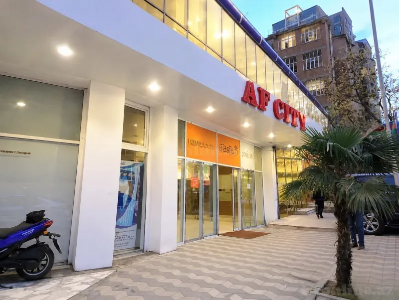 2 otaqlı Ofis 49 m² 28 May m. Kirayə verilir