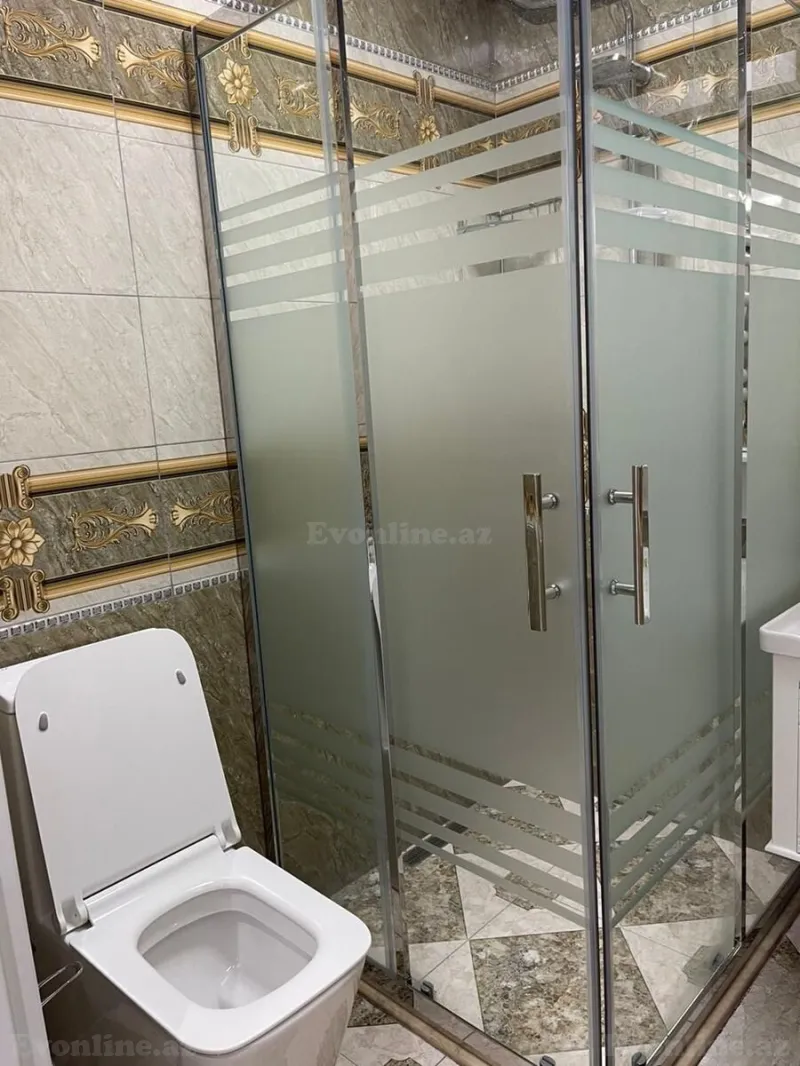 Kirayə verilir 3 otaqlı Mənzil Yeni tikili 135 m² İnşaatçılar m. - şəkil 11