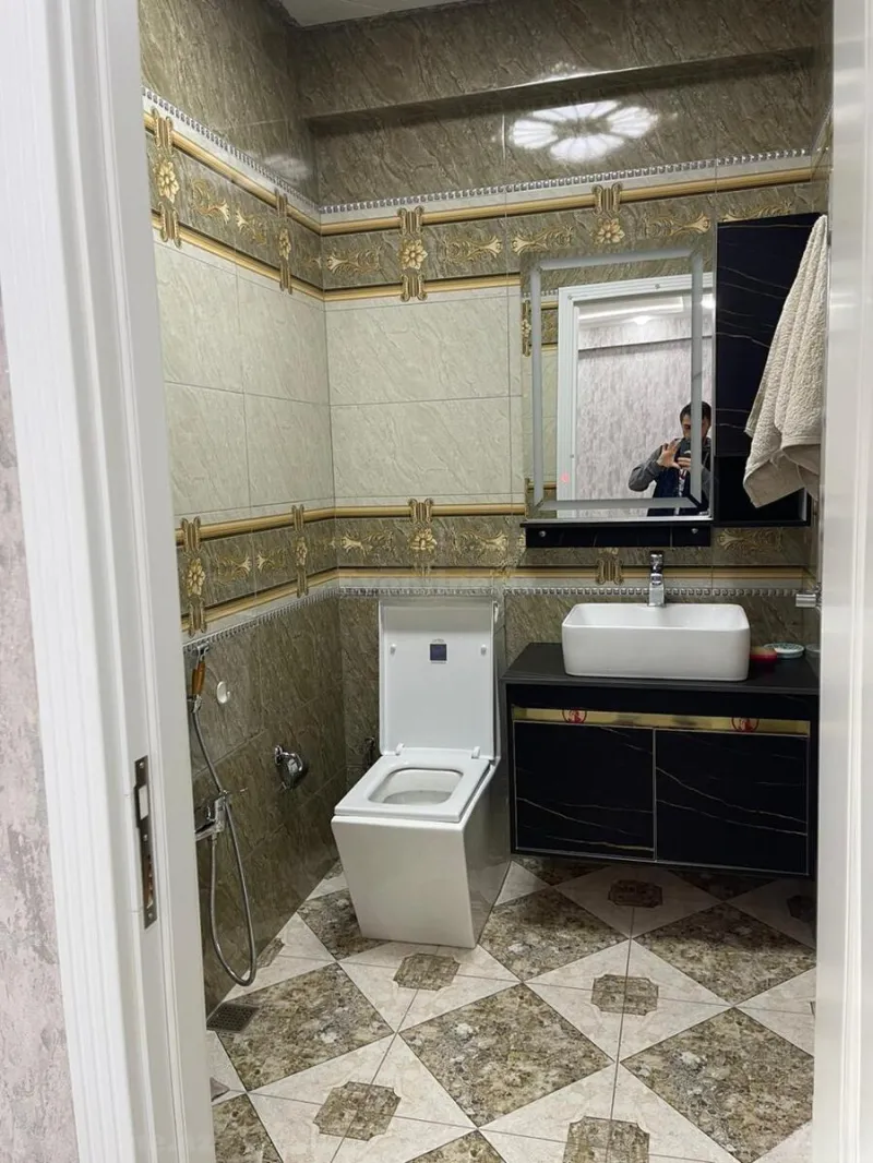 Kirayə verilir 3 otaqlı Mənzil Yeni tikili 135 m² İnşaatçılar m. - şəkil 12