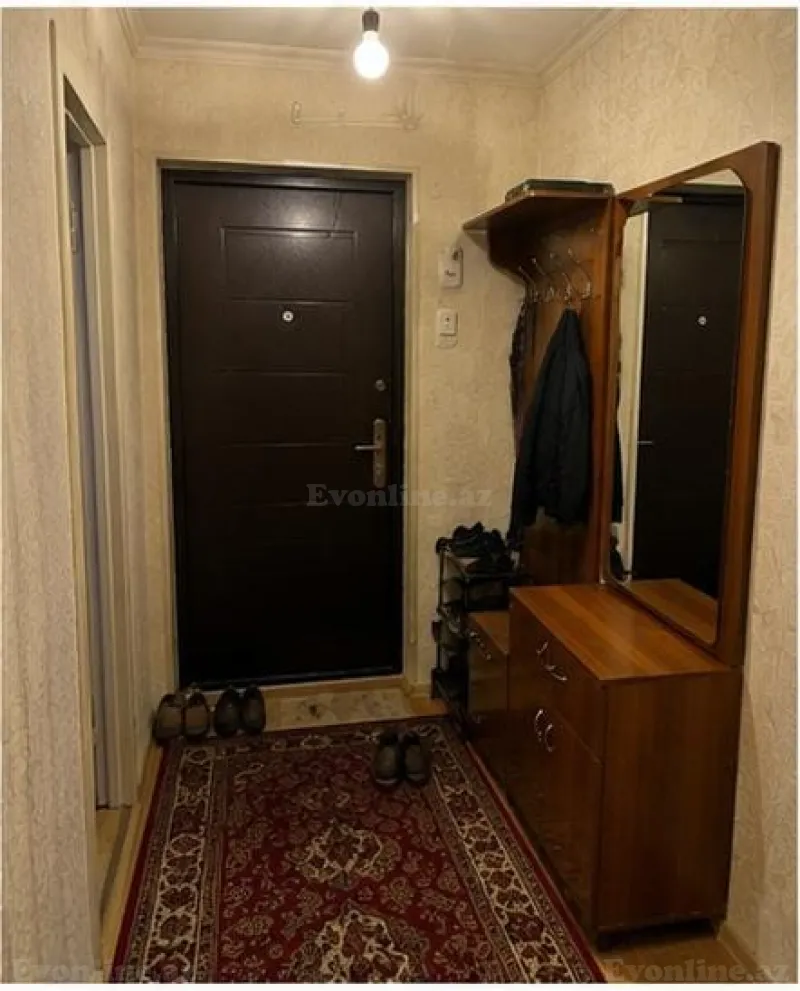 Kirayə verilir 1 otaqlı Mənzil Köhnə tikili 10 m² Binəqədi r.