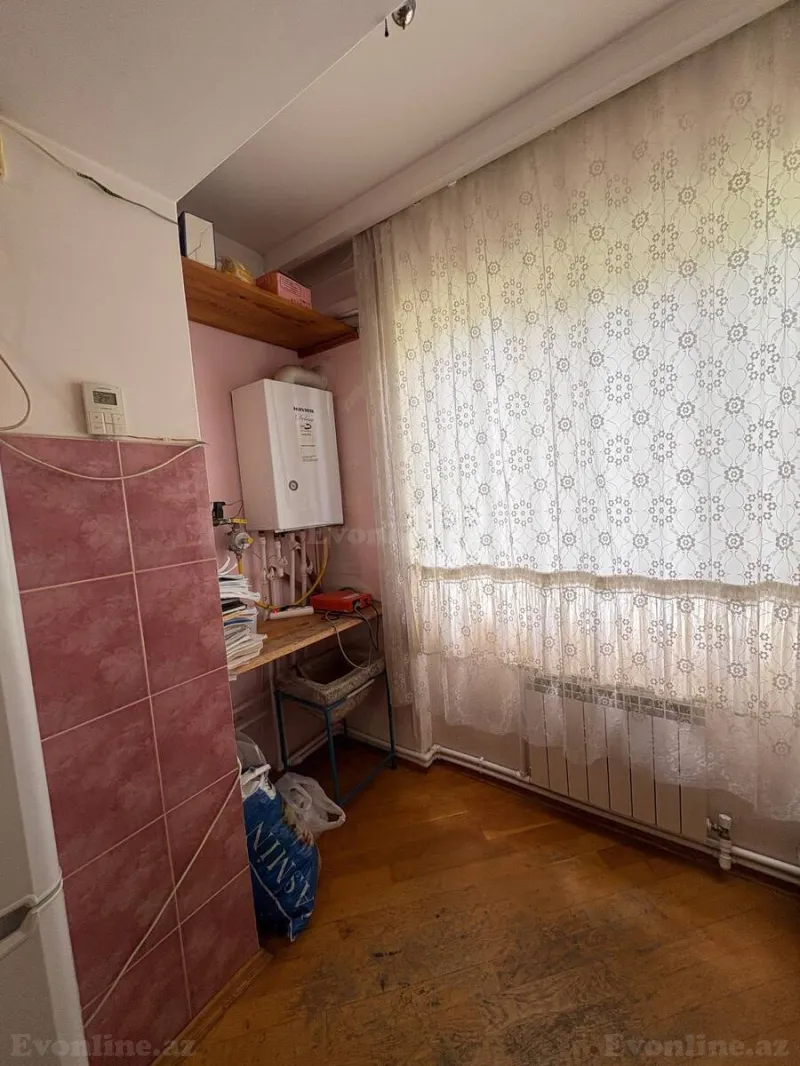 Kirayə verilir 3 otaqlı Mənzil Köhnə tikili 100 m² Nərimanov r. - şəkil 2