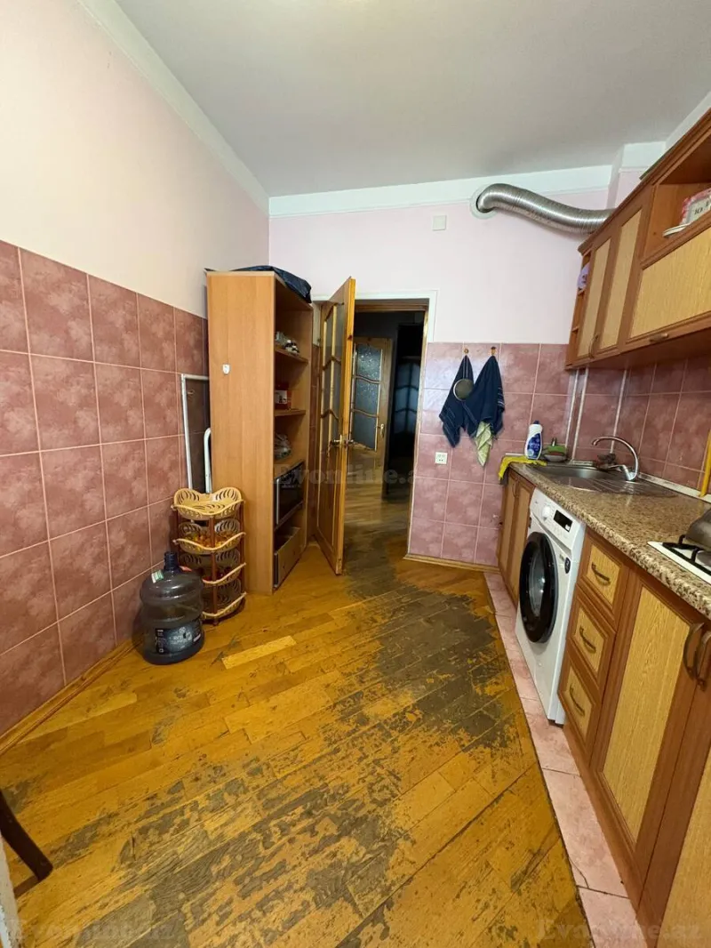 Kirayə verilir 3 otaqlı Mənzil Köhnə tikili 100 m² Nərimanov r. - şəkil 8