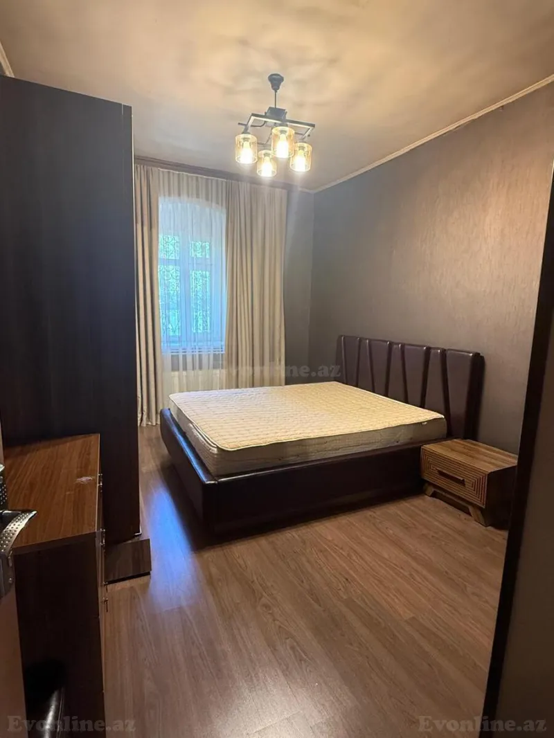 Kirayə verilir 4 otaqlı Mənzil Köhnə tikili 120 m² 28 May m. - şəkil 2
