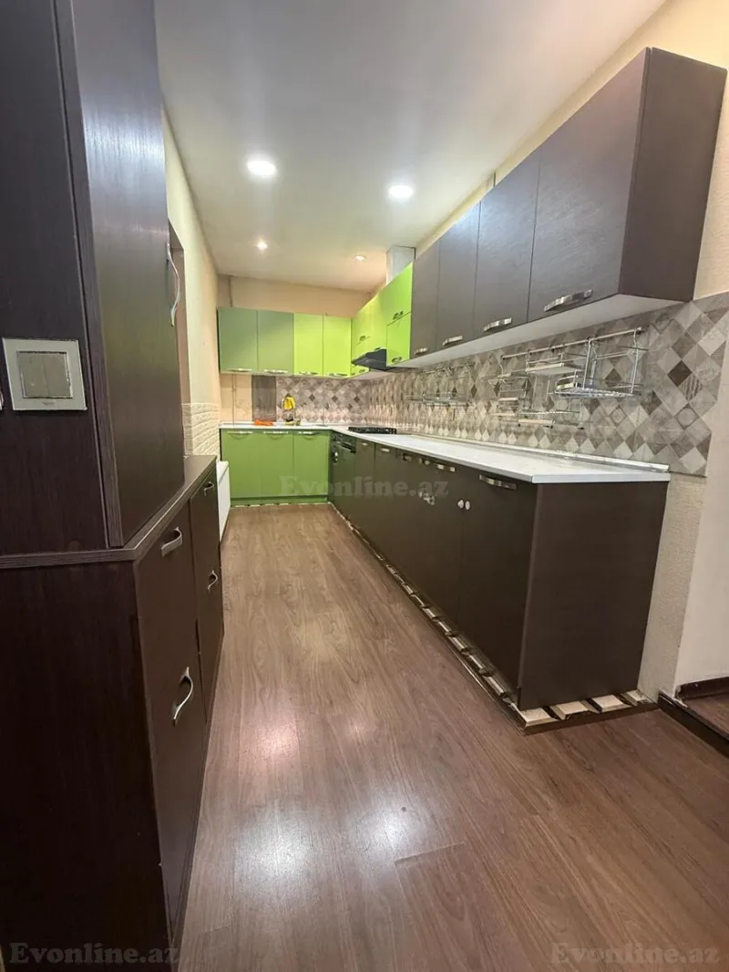 Kirayə verilir 4 otaqlı Mənzil Köhnə tikili 120 m² 28 May m. - şəkil 8