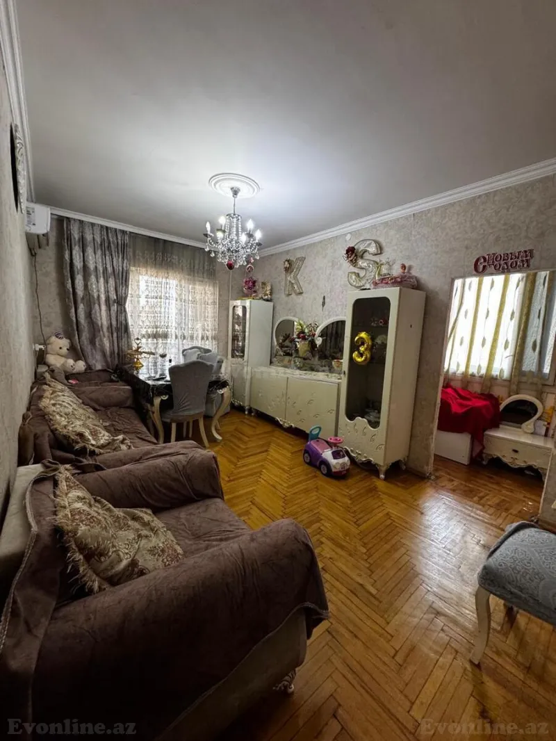 Satılır 2 otaqlı Mənzil Köhnə tikili 65 m² 20 Yanvar m. - şəkil 2