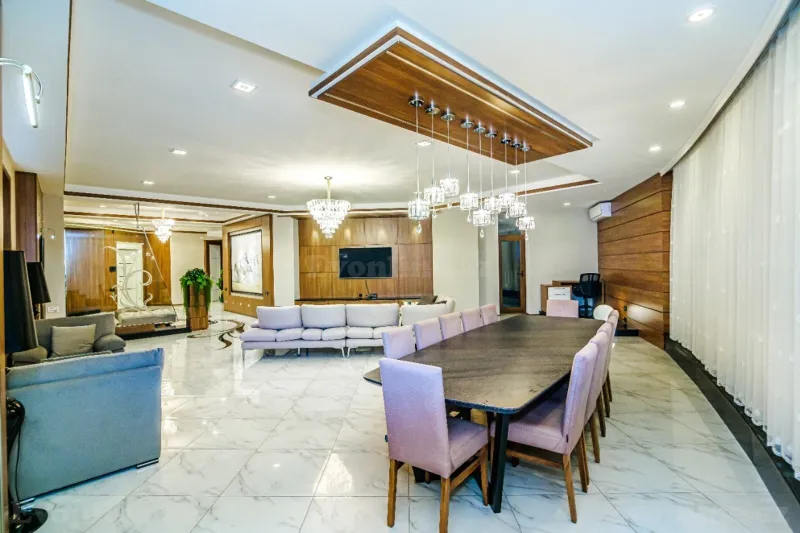 4 otaqlı Mənzil 250 m² Xətai r. Kirayə verilir