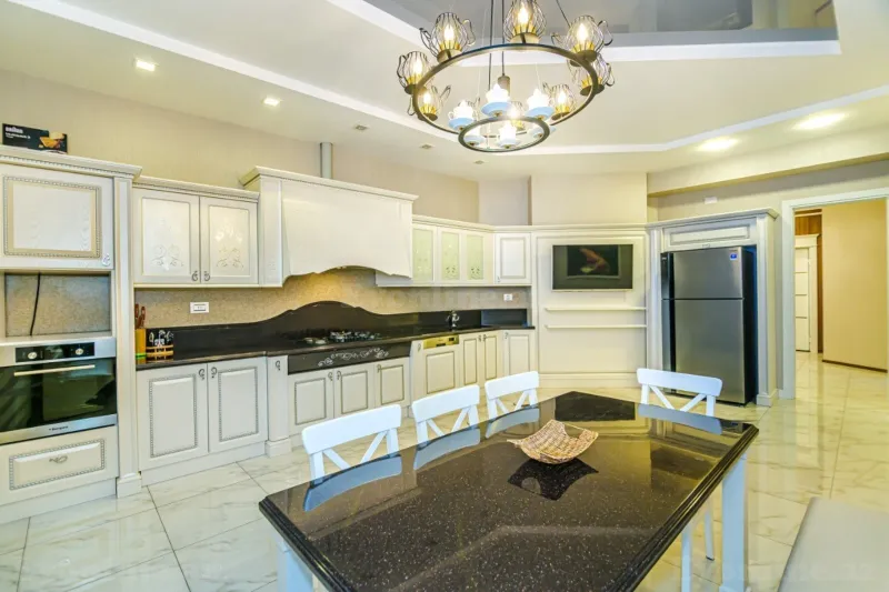 Kirayə verilir 4 otaqlı Mənzil Yeni tikili 250 m² Xətai r. - şəkil 15