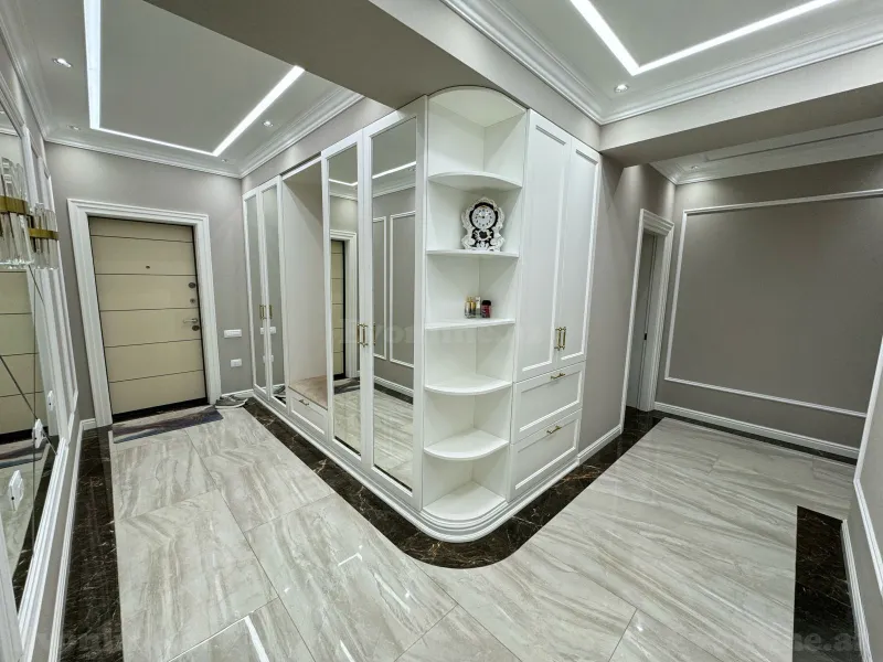 Kirayə verilir 4 otaqlı Mənzil Yeni tikili 240 m² Xətai r. - şəkil 17
