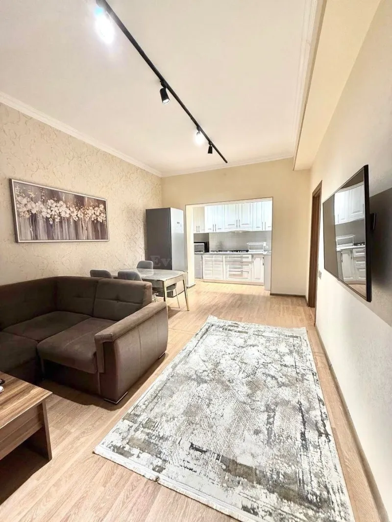 Kirayə verilir 3 otaqlı Mənzil Yeni tikili 100 m² 28 May m. - şəkil 3