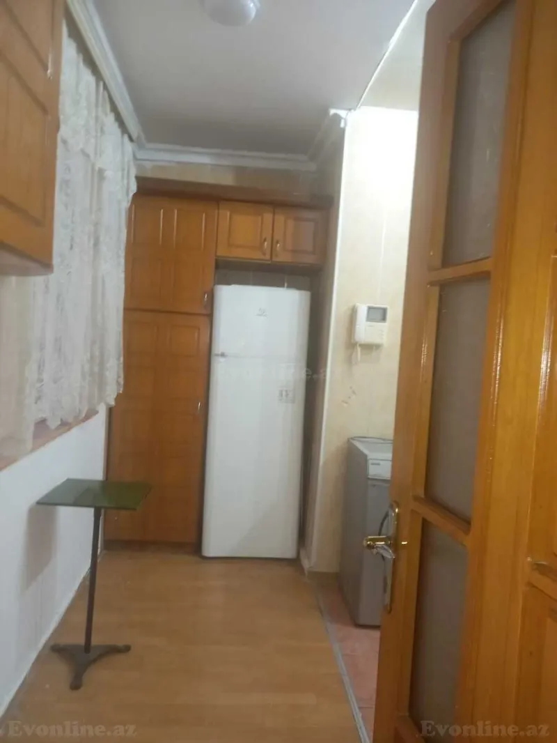 Kirayə verilir 3 otaqlı Mənzil Köhnə tikili 80 m² Sahil m. - şəkil 3