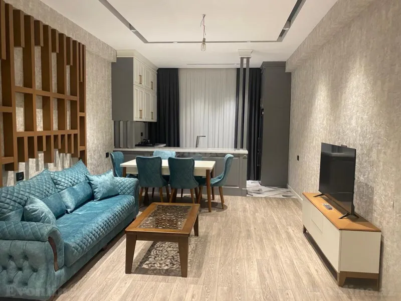 2 otaqlı Mənzil 90 m² Elmlər Akademiyası m. Kirayə verilir