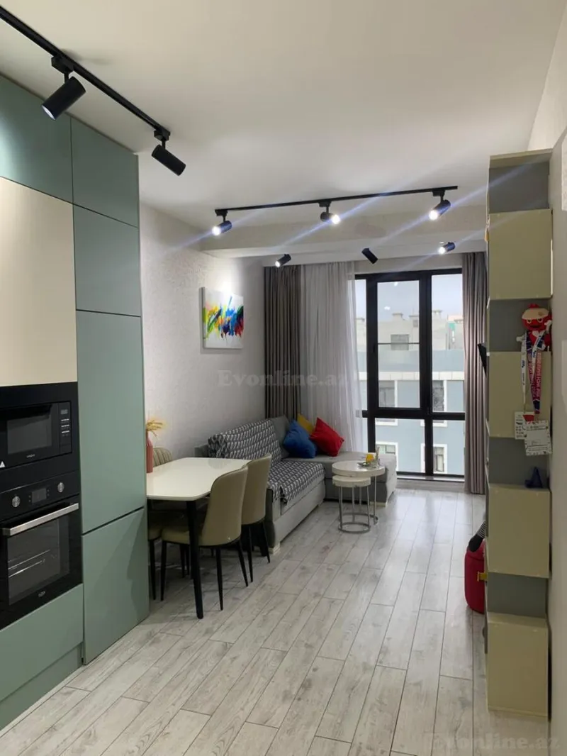 2 otaqlı Mənzil 61 m² 28 May m. Satılır