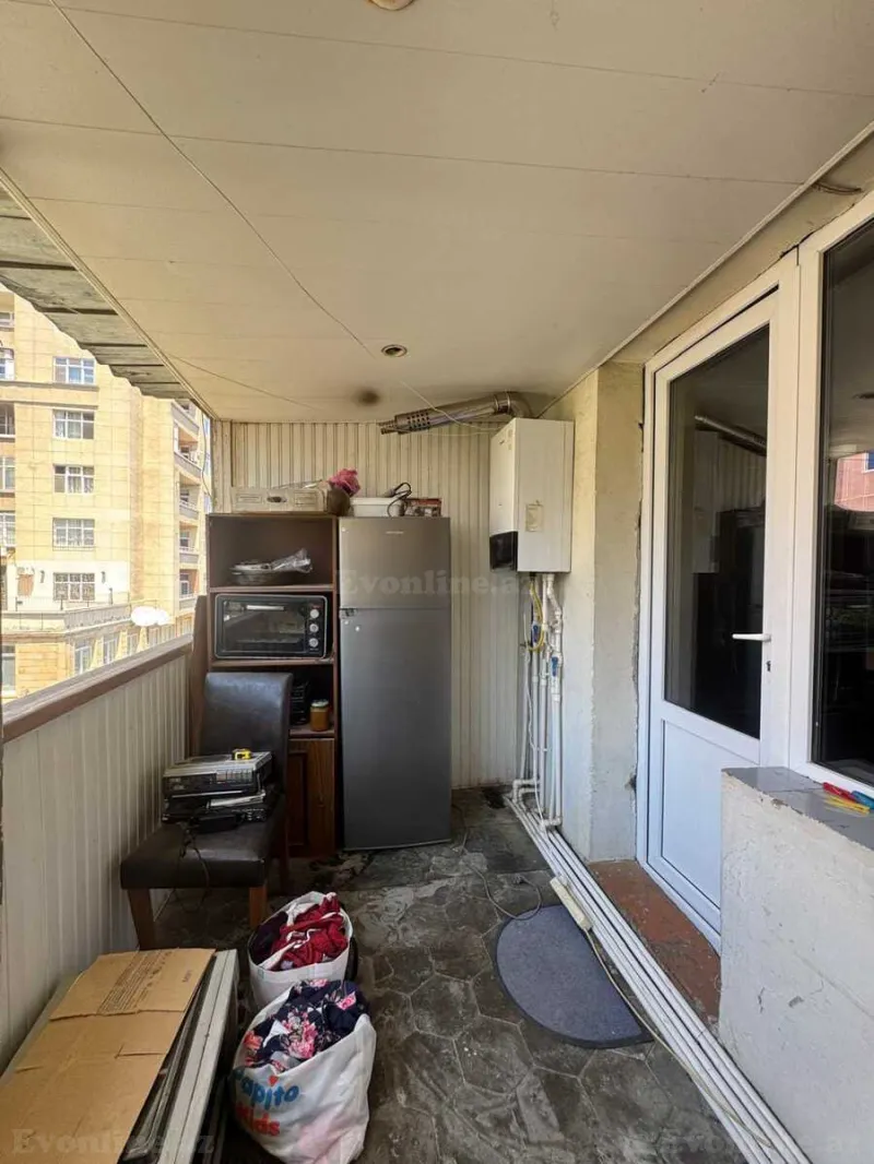 Satılır 3 otaqlı Mənzil Yeni tikili 70.5 m² Elmlər Akademiyası m. - şəkil 2