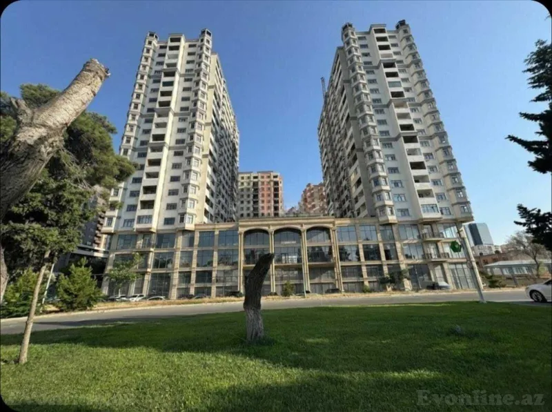4 otaqlı Mənzil 157 m² Xətai r. Satılır