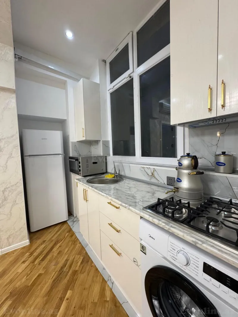 Kirayə verilir 3 otaqlı Mənzil Yeni tikili 65 m² İnşaatçılar m. - şəkil 11