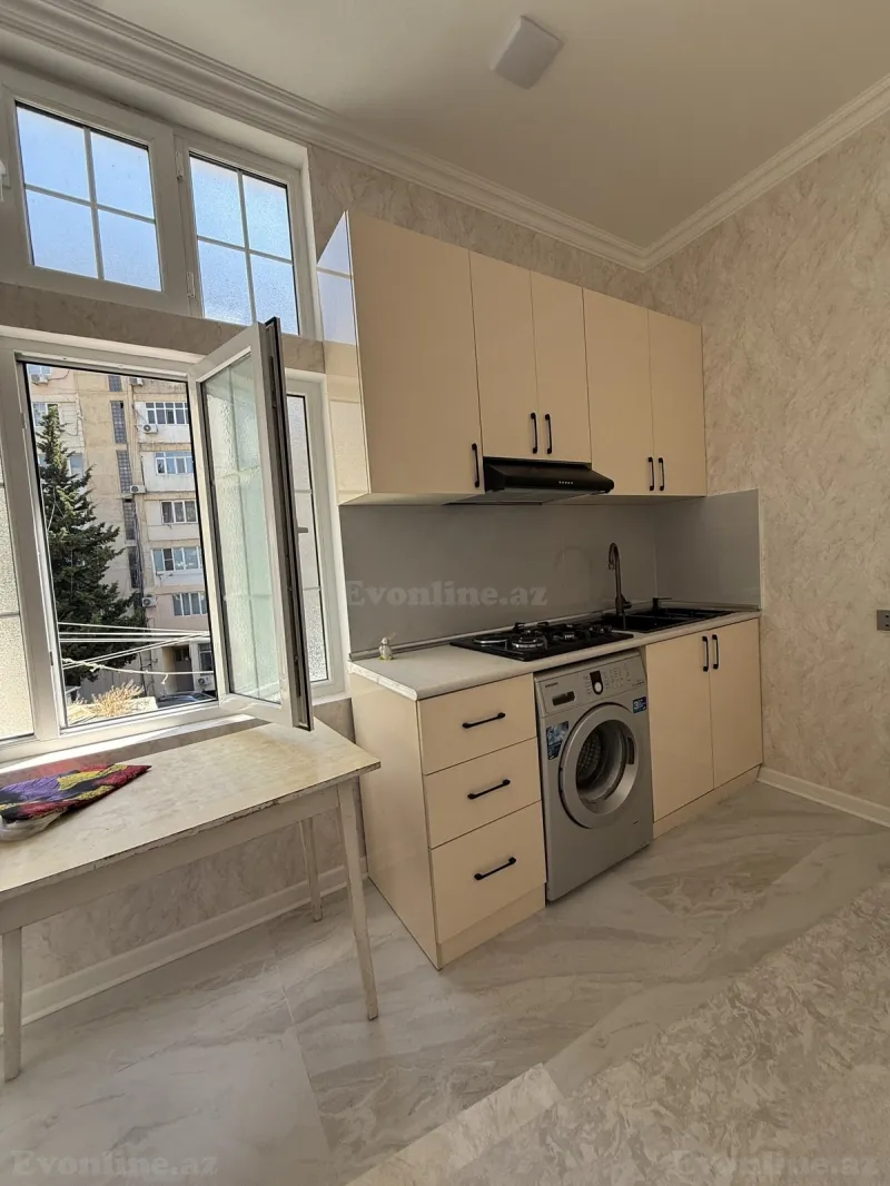 Satılır 2 otaqlı Mənzil Köhnə tikili 45 m² Səbail r. - şəkil 7
