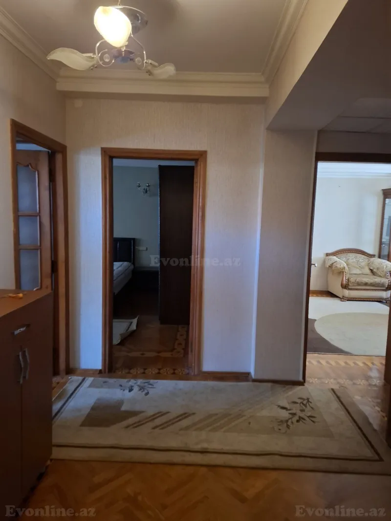 Kirayə verilir 3 otaqlı Mənzil Köhnə tikili 100 m² Nərimanov r. - şəkil 3