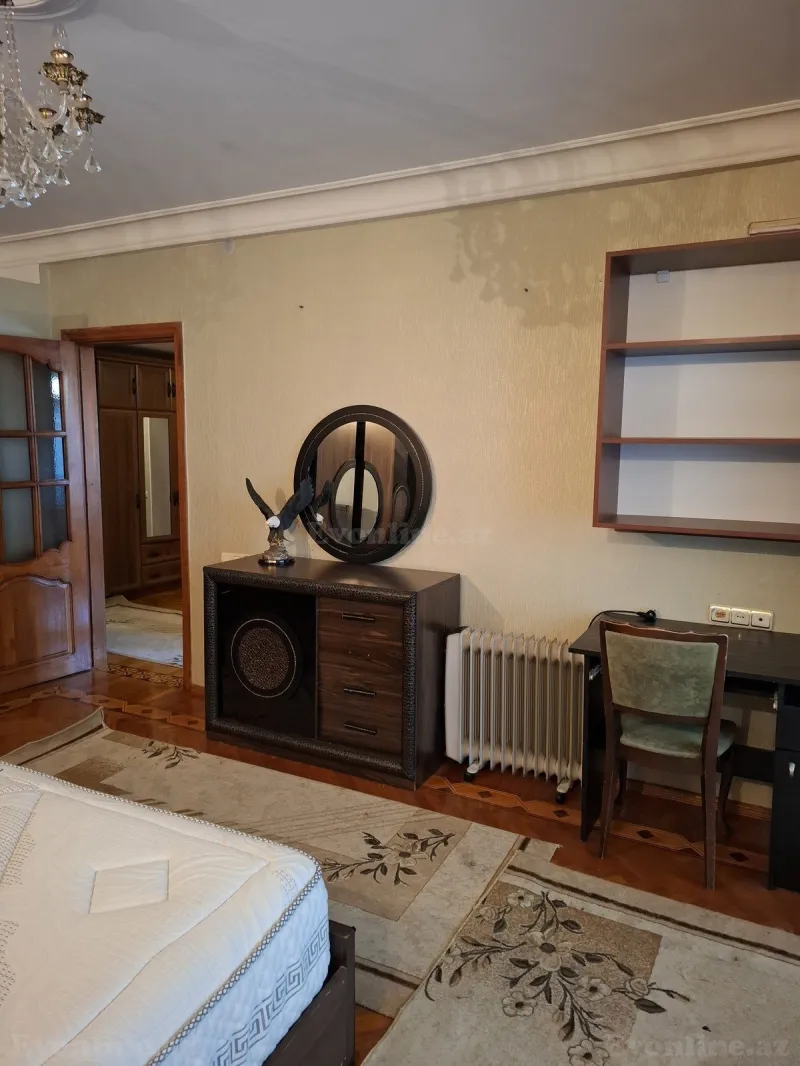 Kirayə verilir 3 otaqlı Mənzil Köhnə tikili 100 m² Nərimanov r. - şəkil 9