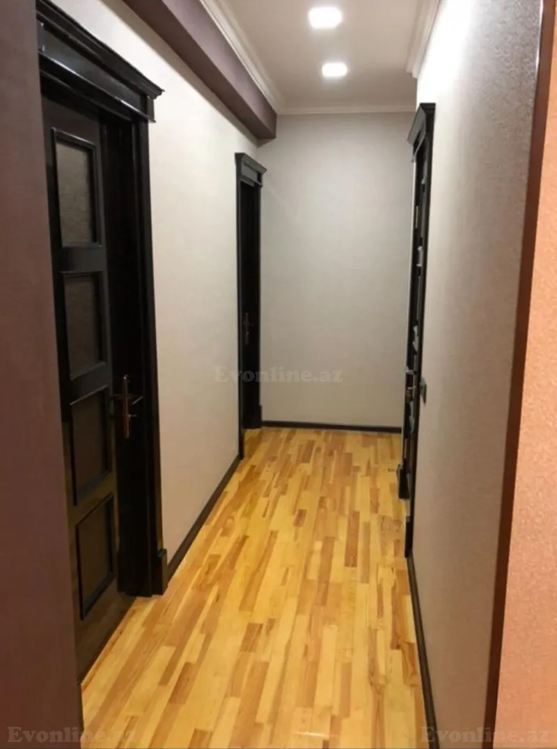 Satılır 3 otaqlı Mənzil Yeni tikili 110 m² İnşaatçılar m. - şəkil 9