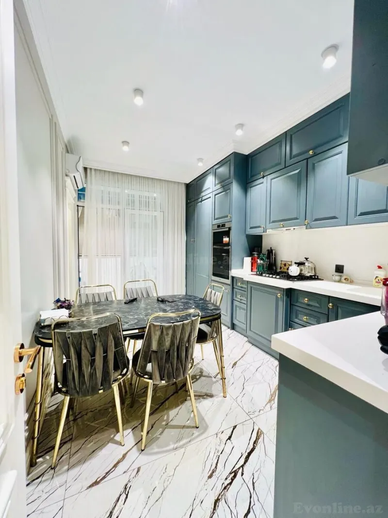 Satılır 4 otaqlı Mənzil Yeni tikili 140 m² Qara Qarayev m. - şəkil 10