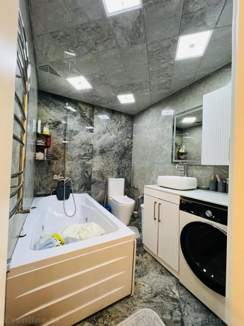 Satılır 4 otaqlı Mənzil Yeni tikili 140 m² Qara Qarayev m. - şəkil 18
