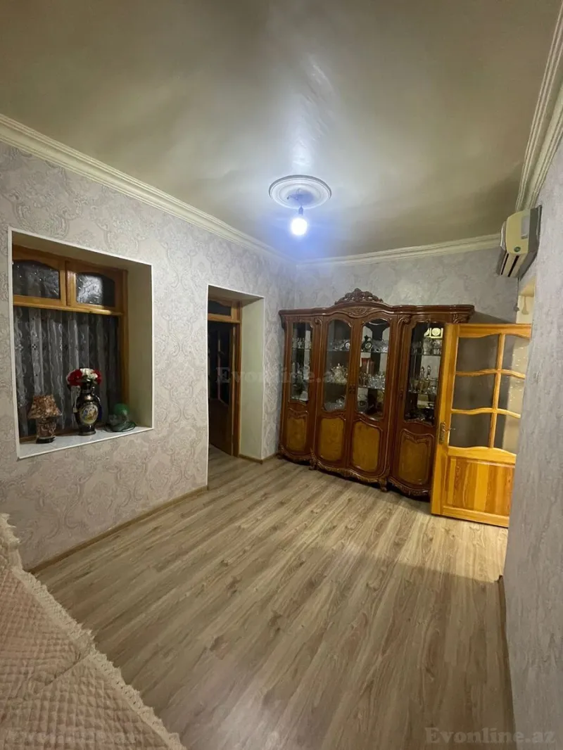 Kirayə verilir 2 otaqlı Həyət evi 70 m² Memar Əcəmi m. - şəkil 2