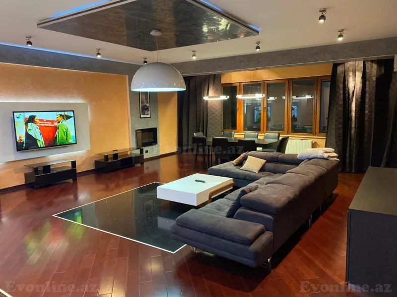 4 otaqlı Mənzil 250 m² Xətai r. Kirayə verilir
