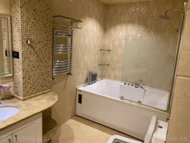 Kirayə verilir 4 otaqlı Mənzil Yeni tikili 250 m² Xətai r. - şəkil 12