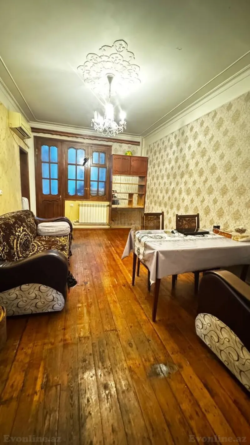 Kirayə verilir 2 otaqlı Mənzil Köhnə tikili 65 m² Memar Əcəmi m. - şəkil 2