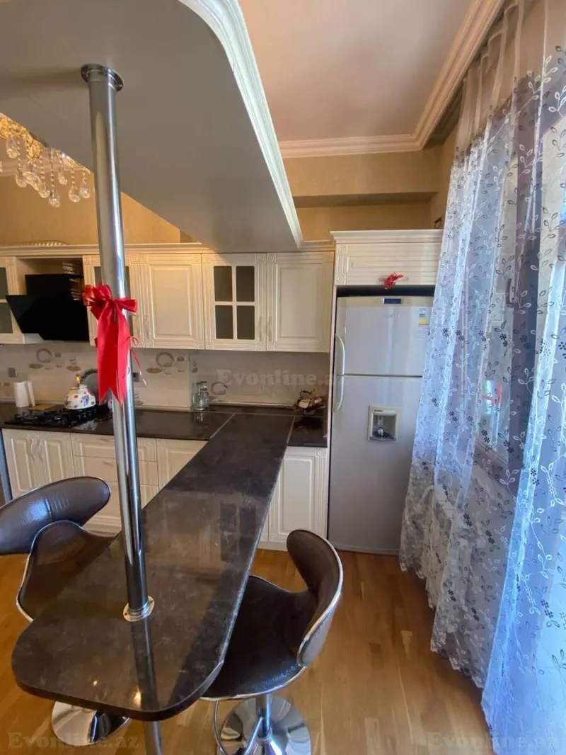 Kirayə verilir 3 otaqlı Mənzil Yeni tikili 140 m² Azadlıq prospekti m. - şəkil 7