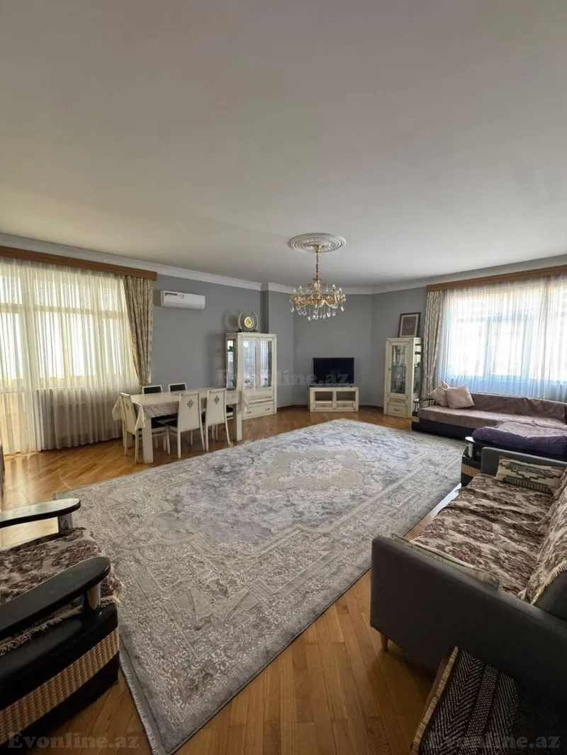 3 otaqlı Mənzil 175 m² Elmlər Akademiyası m. Satılır