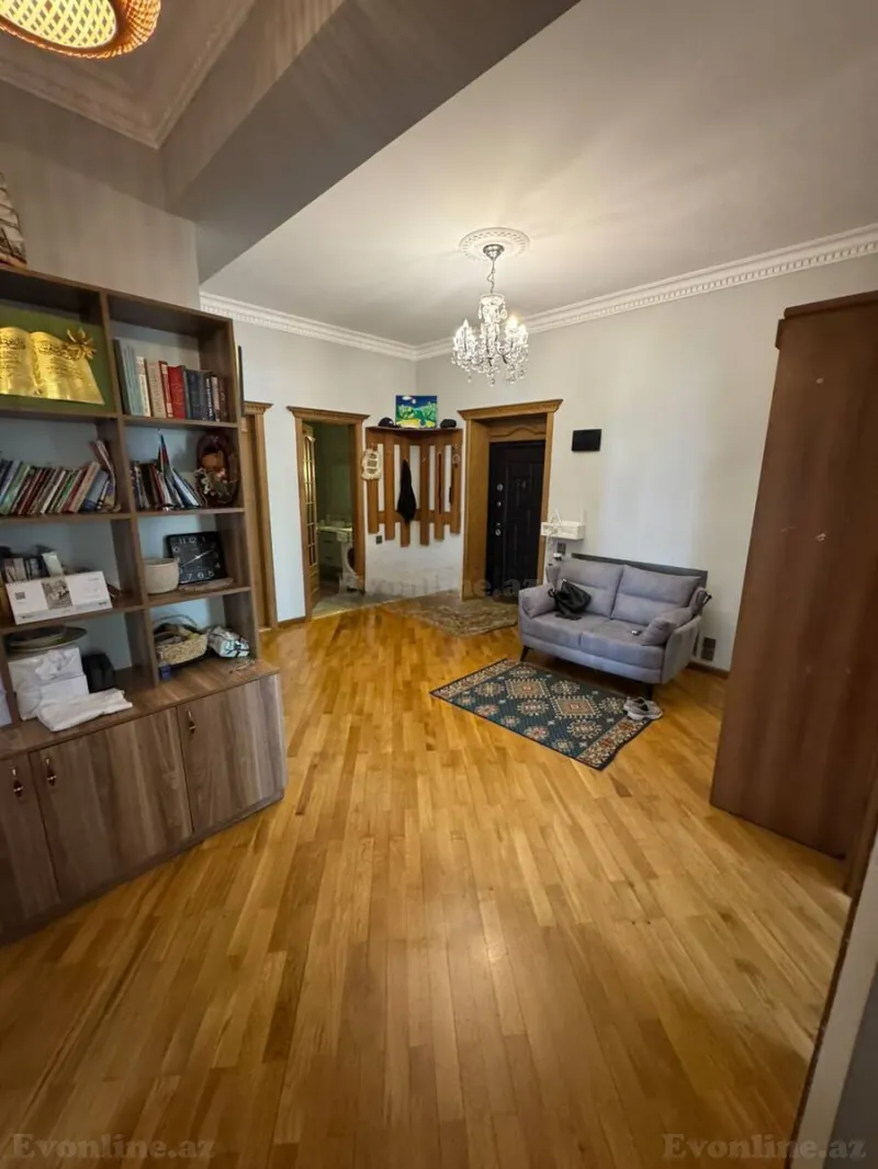 Satılır 3 otaqlı Mənzil Yeni tikili 175 m² Elmlər Akademiyası m. - şəkil 5