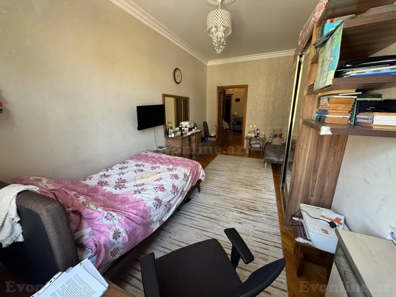 Satılır 3 otaqlı Mənzil Yeni tikili 175 m² Elmlər Akademiyası m. - şəkil 9