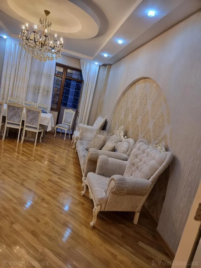 3 otaqlı Mənzil 140 m² Elmlər Akademiyası m. Kirayə verilir