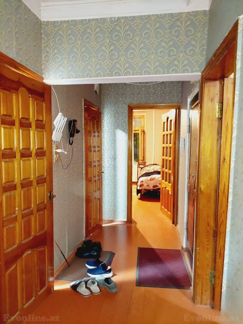 3 otaqlı Mənzil 55 m² Qara Qarayev m. Satılır