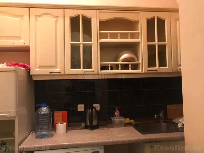 Satılır 3 otaqlı Mənzil Köhnə tikili 106 m² Sahil m. - şəkil 13