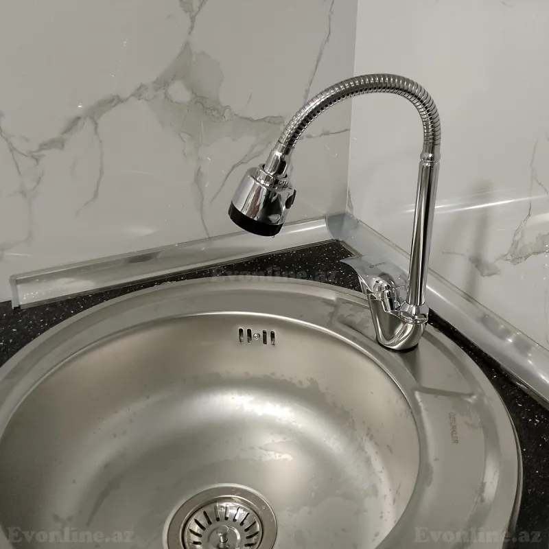 Kirayə verilir 1 otaqlı Mənzil Köhnə tikili 20 m² Elmlər Akademiyası m. - şəkil 2